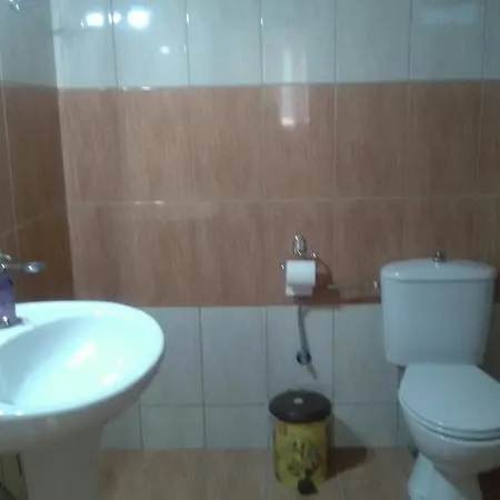 Traditional Flat In - Lampiri Zíria