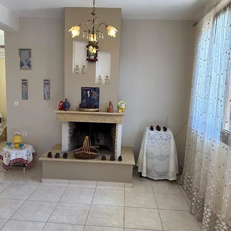 Traditional Flat In - Lampiri Holiday home *