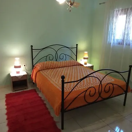 Prázdninový dům Traditional Flat In - Lampiri *